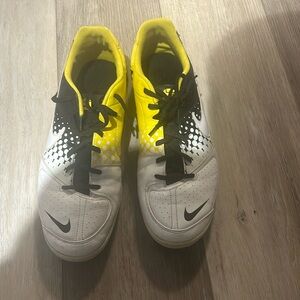 Nike  Indoor Soccer Shoes US Men's Size 13 415131-017